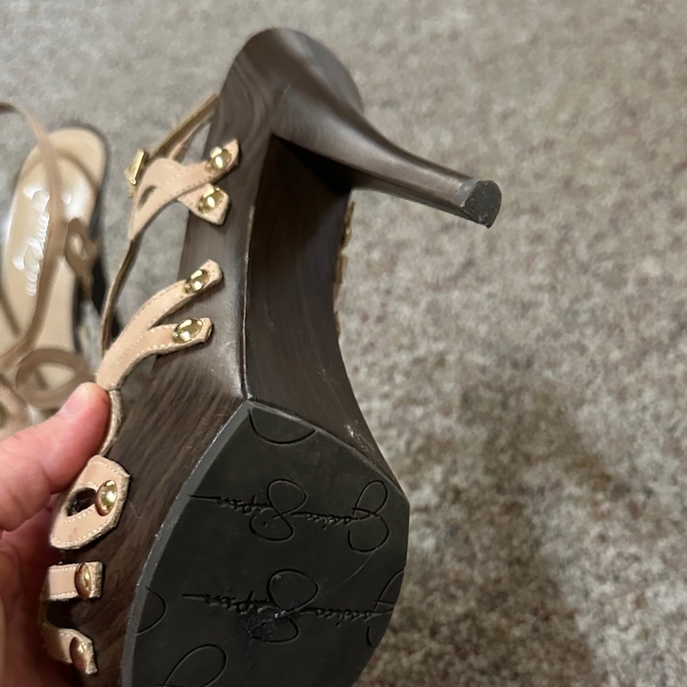 Jessica Simpson Tan Strappy Heels - Picture 4 of 5